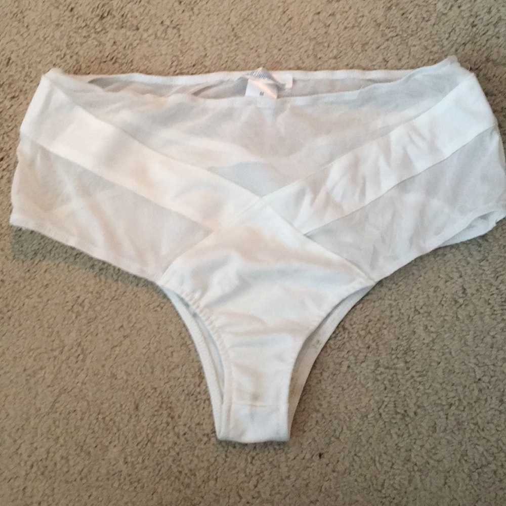 High waisted mesh booty shorts